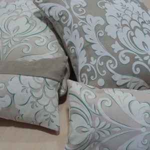 Комплект декоративних подушок Lumelle Damask 40х40см 2шт 40х18см 1шт 30х18 см 1шт сірі з бежевим (п_0439)