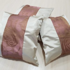 Комплект декоративних подушок Lumelle Rose 40х40см 3шт молочні з рожевим (п_0430)