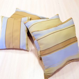 Комплект декоративних подушок Lumelle Drapilux 33х33см 2шт 40х26см 1шт 30х26см 1шт бежеві з блакитним (п_0242)