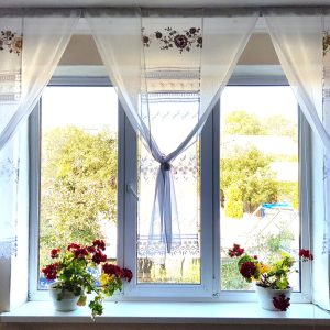 Комплект панельних фіранок Lumelle Rose 9шт карниз 280см білий (22_3п)