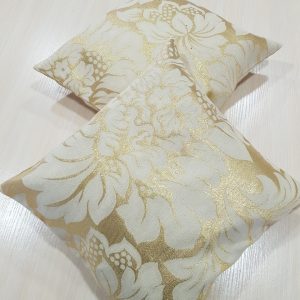 Комплект декоративних подушок Lumelle Flowers 33х33см 2шт Золотий з молочним (п_0233)