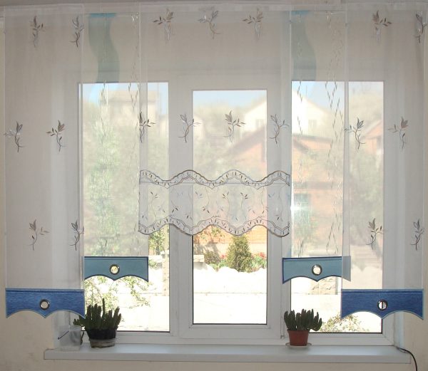 Комплект панельних фіранок Lumelle Flowers 5шт карниз 200см білий з блакитним (29п)