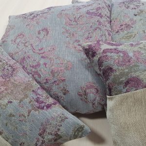 Комплект декоративних подушок Lumelle Flowers 40х40см 3шт 40х32см 1шт  Бежеві з фіолетовим (п_0011)