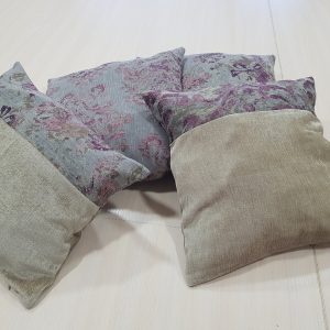 Комплект декоративних подушок Lumelle Flowers 40х40см 3шт 40х32см 1шт  Бежеві з фіолетовим (п_0011)