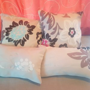Комплект декоративних подушок Lumelle Flowers 36х36см 2шт 36х23см 2шт бежеві з м’ятним (п_0044)