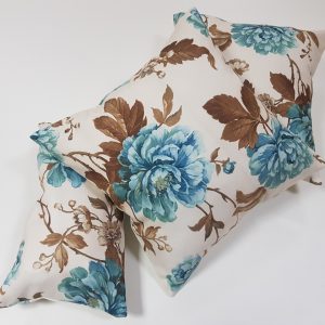 Комплект декоративних подушок  Lumelle Flowers 40х40см 2шт  40х22см 1шт молочні з блакитним (п_0146)