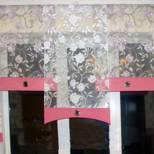 Комплект панельних фіранок Lumelle Flowers карниз 240см рожевий (23п)