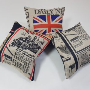 Комплект декоративних подушок Lumelle Retro news 32х32см 3шт (п_0188)
