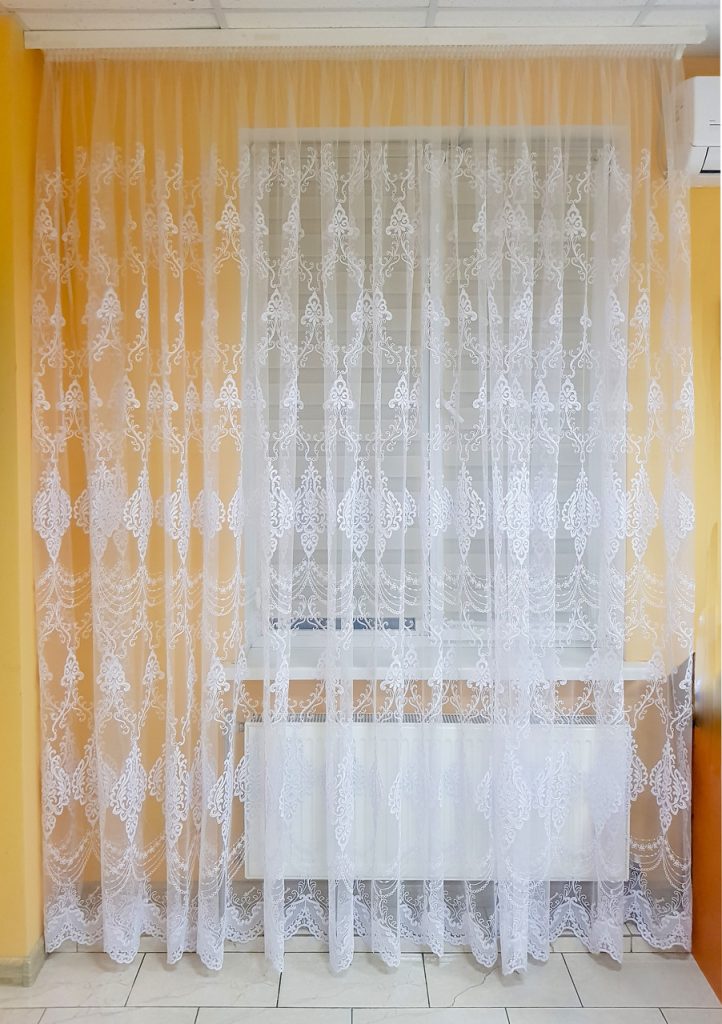 Готова тюль Lumelle Фатинка з гарним візерунком Damask 600х275см бІлий (1_2т)