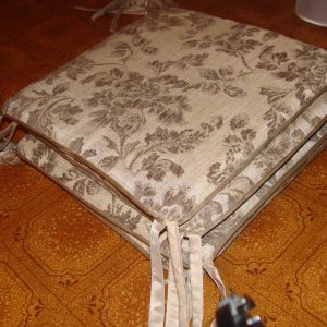 Сидушки для табуретки Lumelle 4шт бежеві (2ч)