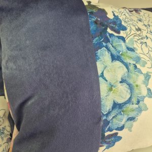 Комплект декоративних подушок Lumelle Flowers 3шт синій з молочним (п_0721)