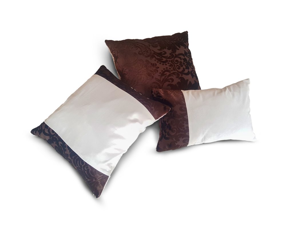Комплект декоративних подушок Lumelle Damask 44х44см 2шт 44х26см 1шт венге і молочний (п_0055)