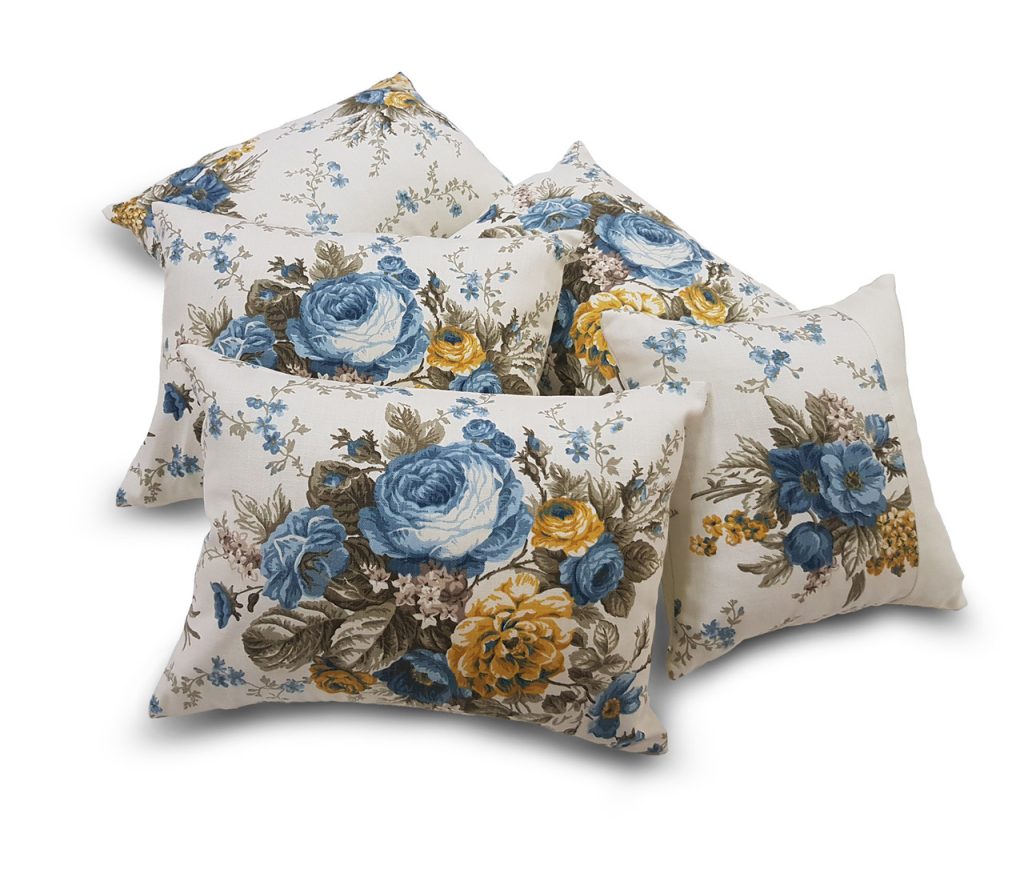 Комплект декоративних подушок Lumelle Flowers 30х40см 4шт 30сх18см 1шт кольорові (п_0089)
