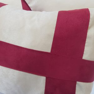 Комплект декоративних подушок Lumelle Simple 31х31см 4шт, 38х35см 1шт, 25х25см 1шт пісочний і бордовий оксамит (п_0094)