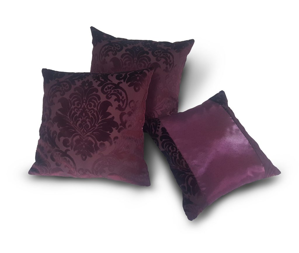 Комплект декоративних подушок вишневі Lumelle Damask 44х44см 2шт 39х39см 1шт сливові (п_0096)