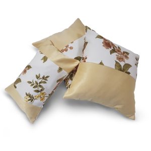 Комплект декоративних подушок Lumelle Flowers 40х40см 2шт 38х25см 1шт молочні з пісочним (п_0144)