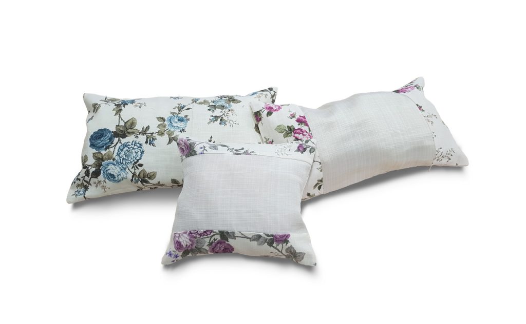 Комплект декоративних подушок Lumelle Rose 40х25см 1шт 40х22см 1шт 24х22см 1шт молочні (п_0006)