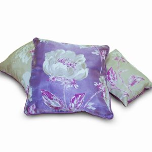 Комплект декоративних подушок Lumelle Flowers 35х35см 1шт 40х40см 1шт 24х33см 1шт бузкові та бежеві (п_0223)