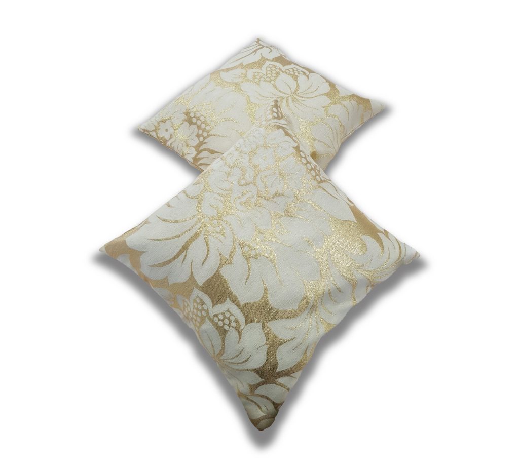 Комплект декоративних подушок Lumelle Flowers 33х33см 2шт Золотий з молочним (п_0233)