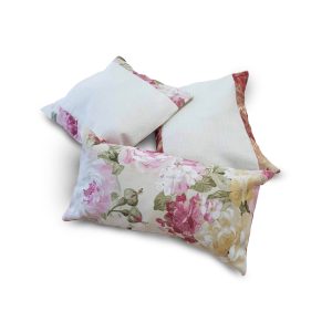 Комплект декоративних подушок молочні Lumeelle Flowers 31х28см 2шт 41х21см 1шт молочні з бежевим (п_0299)
