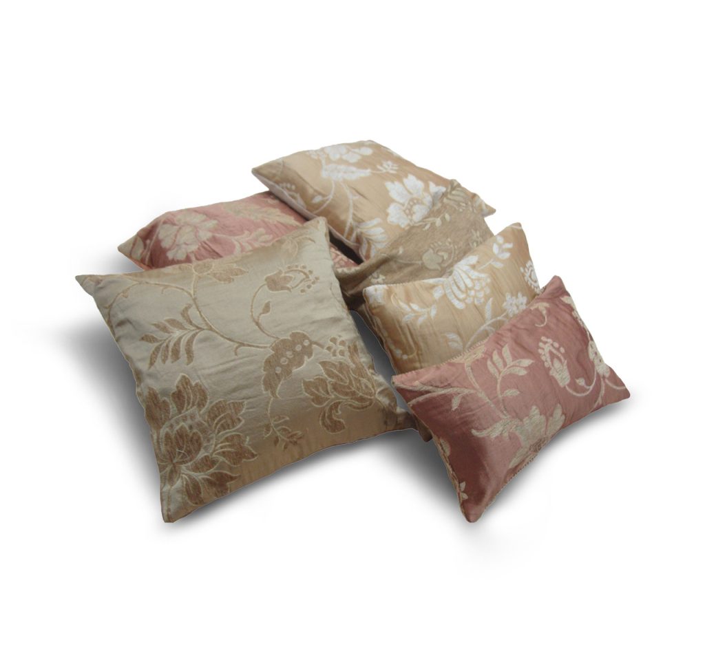 Комплект декоративних подушок Lumelle Flowers 30х30см 3шт 30х19см 3шт бежеві (п_0342)