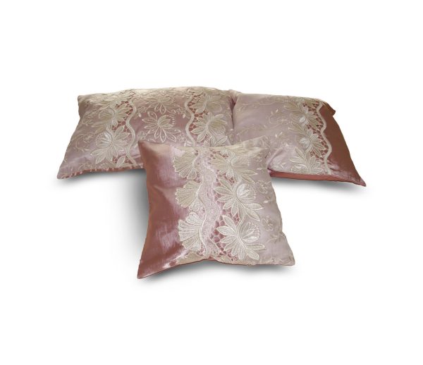 Комплект декоративних подушок Lumelle Hand Made з мереживом 33х33см 2шт 48х32см 1шт бузкові (п_0347)