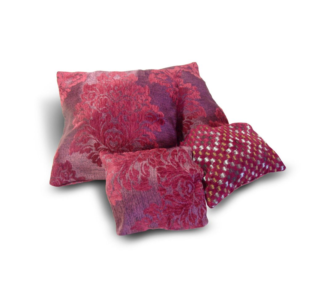 Комплект декоративних подушок Lumelle Damask 31х31см 2шт 22х22см 1шт 25х20см 1шт бордові (п_0490)