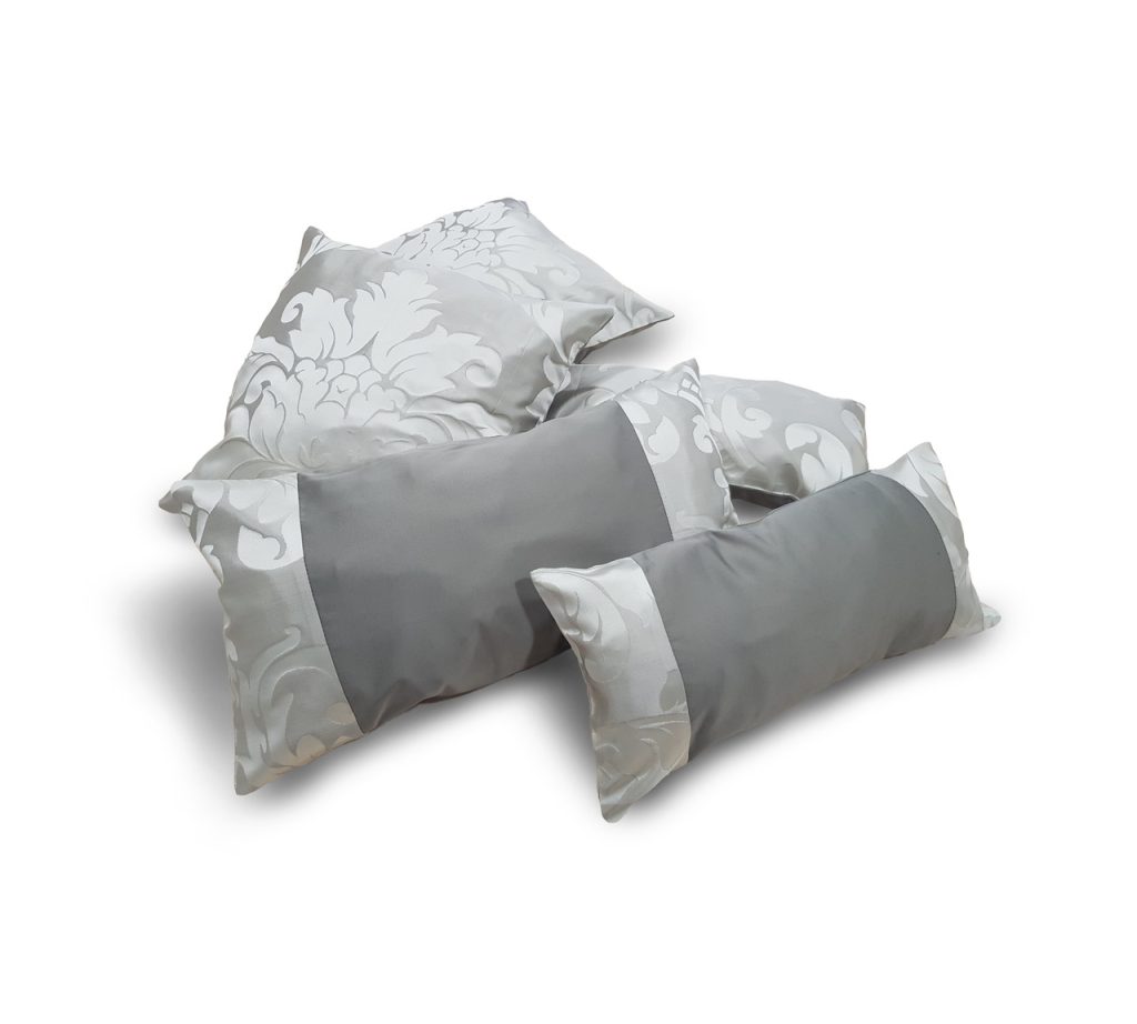 Комплект декоративних подушок Lumelle Damask 40х40см 2шт 53х27см 1шт 42х20см 2шт молочні з сірим (п_0525)