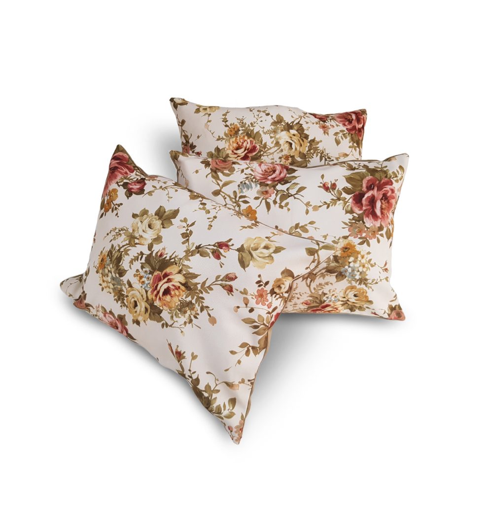 Комплект декоративних подушок Lumelle Flowers Rose 45х35см 3шт молочний (п_0642)