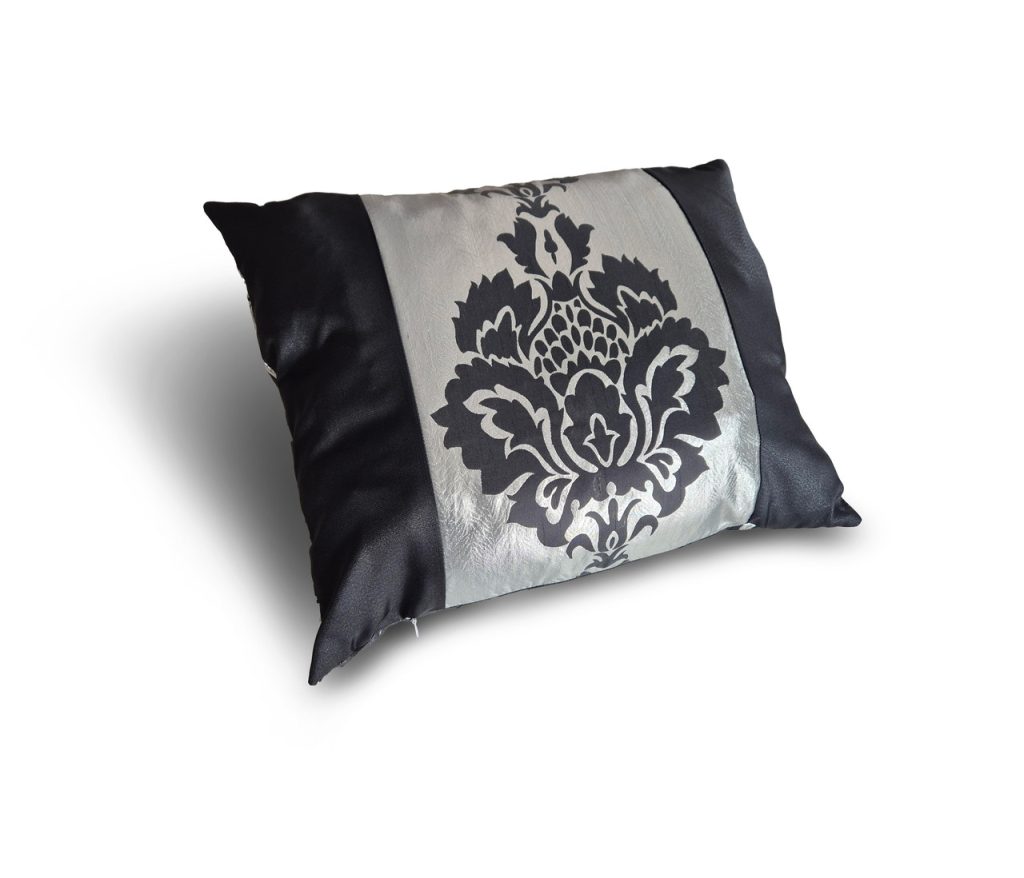 Декоративна подушка Lumelle Damask 48х38см 1шт чорний зі сріблястим (п_0736)