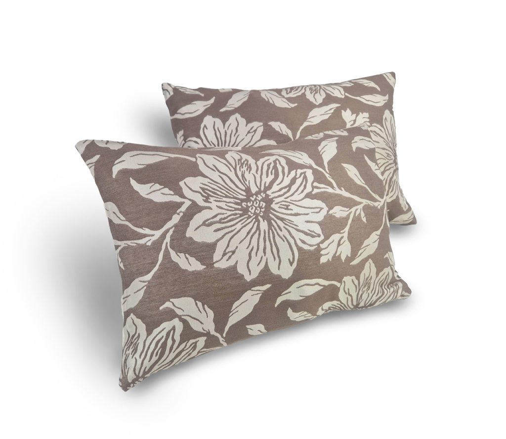 Комплект декоративних подушок Lumelle Flowers 50х32см 2шт коричневий з молочним (п_0758)