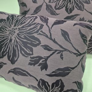 Комплект декоративних подушок Lumelle Flowers 50х33 см 2шт, фіолетові (п_0776)