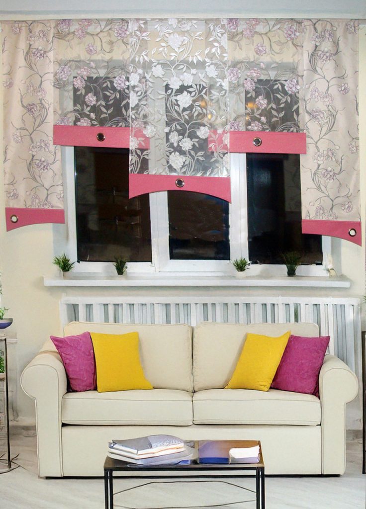 Комплект панельних фіранок Lumelle Flowers карниз 240см рожевий (23п)