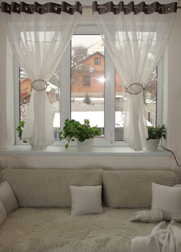 Комплект тюль до підвіконня на люверсах Lumelle Style карниз 200см молочний з сірим (11_2а_z)