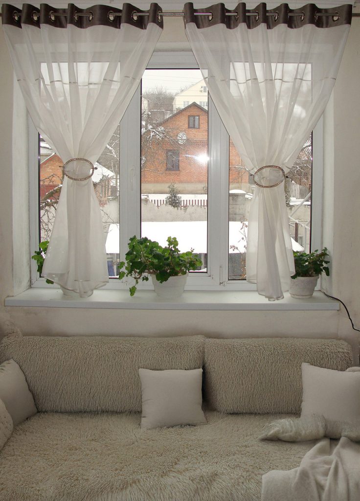 Комплект тюль до підвіконня на люверсах Lumelle Style карниз 200см молочний з сірим (11_2а_z)