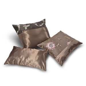Комплект декоративних подушок Lumelle Flowers  44х34см 1шт, 42х37см 1шт, 40х23см 1шт, шоколадний (п_0795)