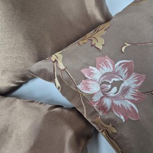 Комплект декоративних подушок Lumelle Flowers  44х34см 1шт, 42х37см 1шт, 40х23см 1шт, шоколадний (п_0795)