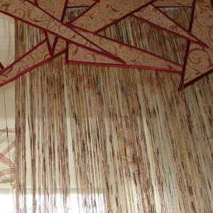 Жорсткий ламбрекен з нитками Lumelle Abstract 2м пісочний з теракотовим (90ж)