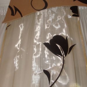 Жорсткий ламбрекен Lumelle Каскад Flowers 2м пісочний (122_7ж)