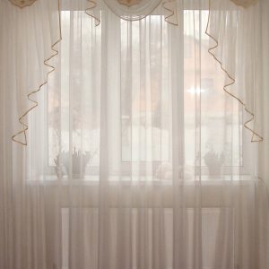 Жорсткий ламбрекен Lumelle Damask Корона 2м молочний (141_6ж)