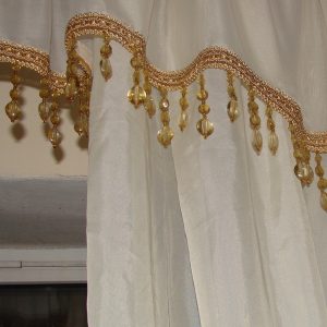 Ламбрекен Lumelle Simple з бахрамою на карниз 200см молочний (70_6к)