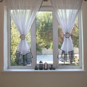 Комплект тюль до підвіконня Lumelle Ажур карниз 200см білий з сірим (75_4к)