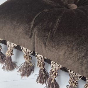 Подушка для декору Lumelle Handmade королівська з бахрамою 40х40см 1шт, темно коричнева (п_0172_1)