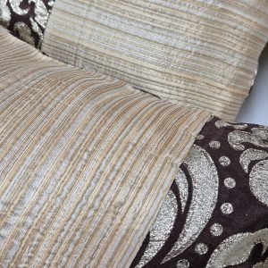 Комплект подушок Lumelle  44х34см 1шт, 44х26см 1шт, 37х24см 1шт, 27х27см 1шт, 28х15см 1шт  шоколадні з золотом (п_0867)