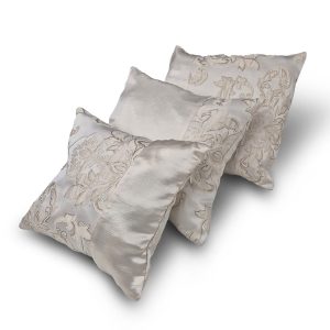 Комплект декоративних подушок  Lumelle Damask  34х32см 2шт, 30х28см 1шт  молочні з золотом  (п_0868)