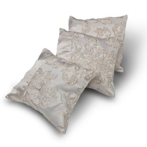 Комплект декоративних подушок  Lumelle Damask  34х32см 2шт, 30х28см 1шт  молочні з золотом  (п_0868)