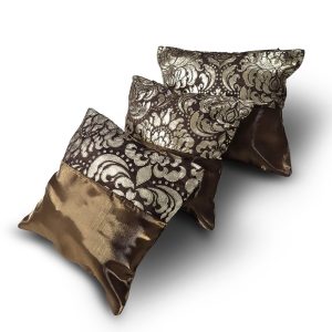 Комплект декоративних подушок Lumelle Damasks Атлас 34х30см 1шт   29х29см 2шт коричневі з золотистим  (п_0898)