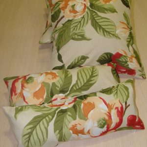 Комплект декоративних подушок Lumelle Flowers 40х40см 2шт 40х16см 2шт молочні (п_0253)