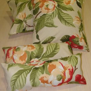 Комплект декоративних подушок Lumelle Flowers 40х40см 2шт 40х16см 2шт молочні (п_0253)