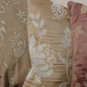 Комплект декоративних подушок Lumelle Flowers 30х30см 3шт 30х19см 3шт бежеві (п_0342)